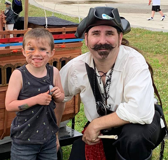 captain corbin strolling show in ontario canada